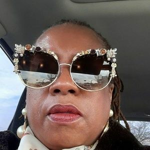 Meet your Posher, Judith